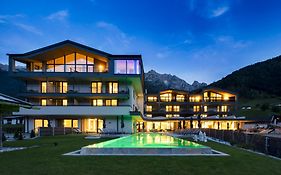 Neueröffnung ELVA PREMIUM APARTMENT HOTEL inklusive Sommerpass STUBAI SUPER CARD